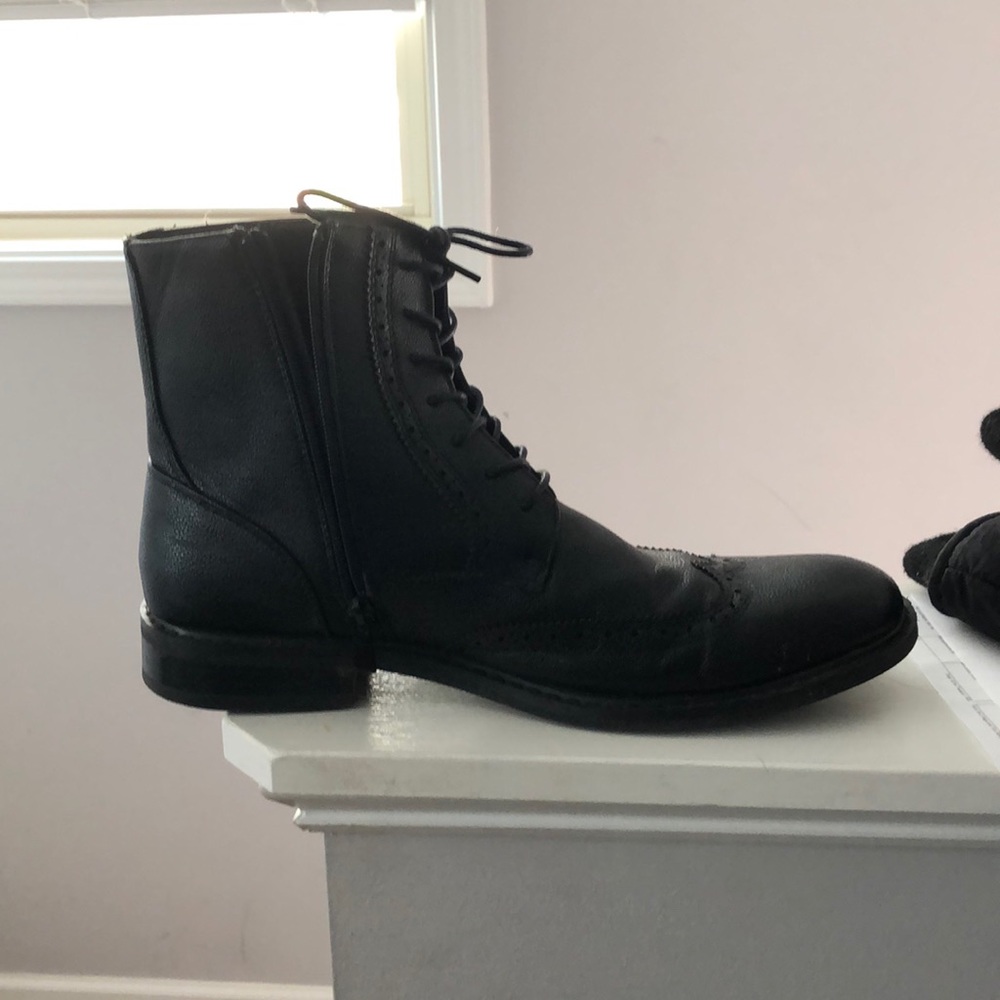 Black leather unlisted lace up zip up boots